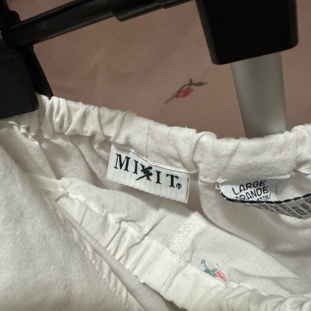 Preowned Mixit White Pajama Set with Pink Accents Size L Item #PHK7308 - Picture 2 of 4